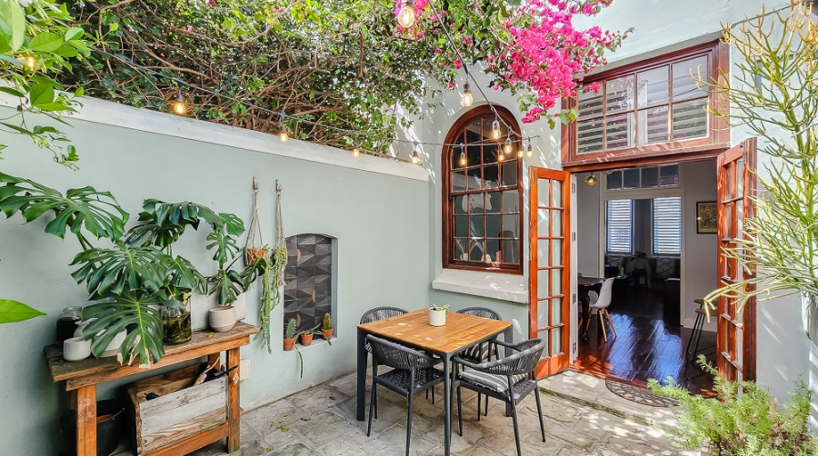 2 Bedroom Property for Sale in Mowbray Western Cape